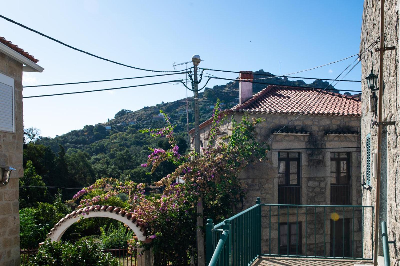 蒙桑图Casa Do Guardado别墅 外观 照片